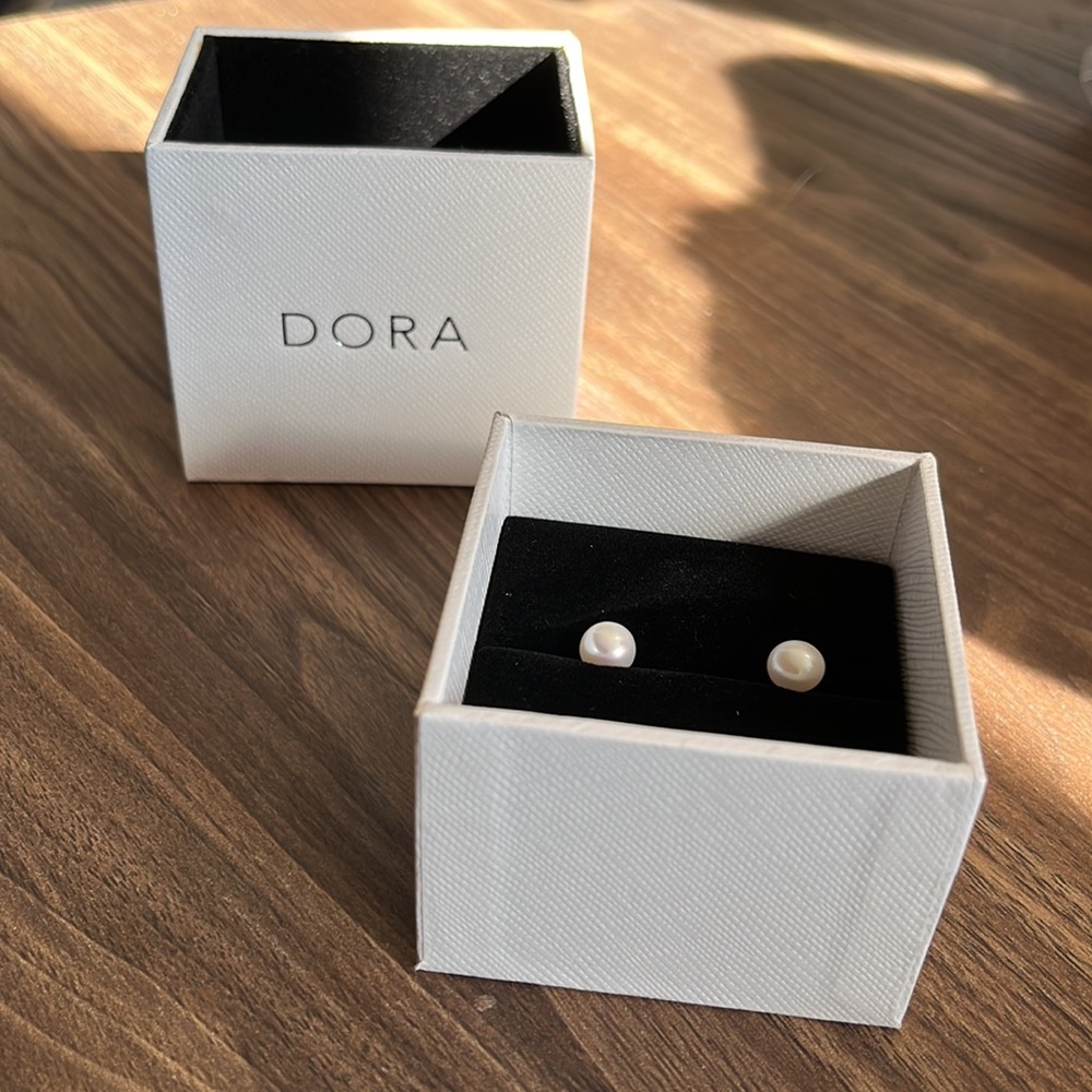 Dora 50mm pearl sterling silver stud earrings, never worn